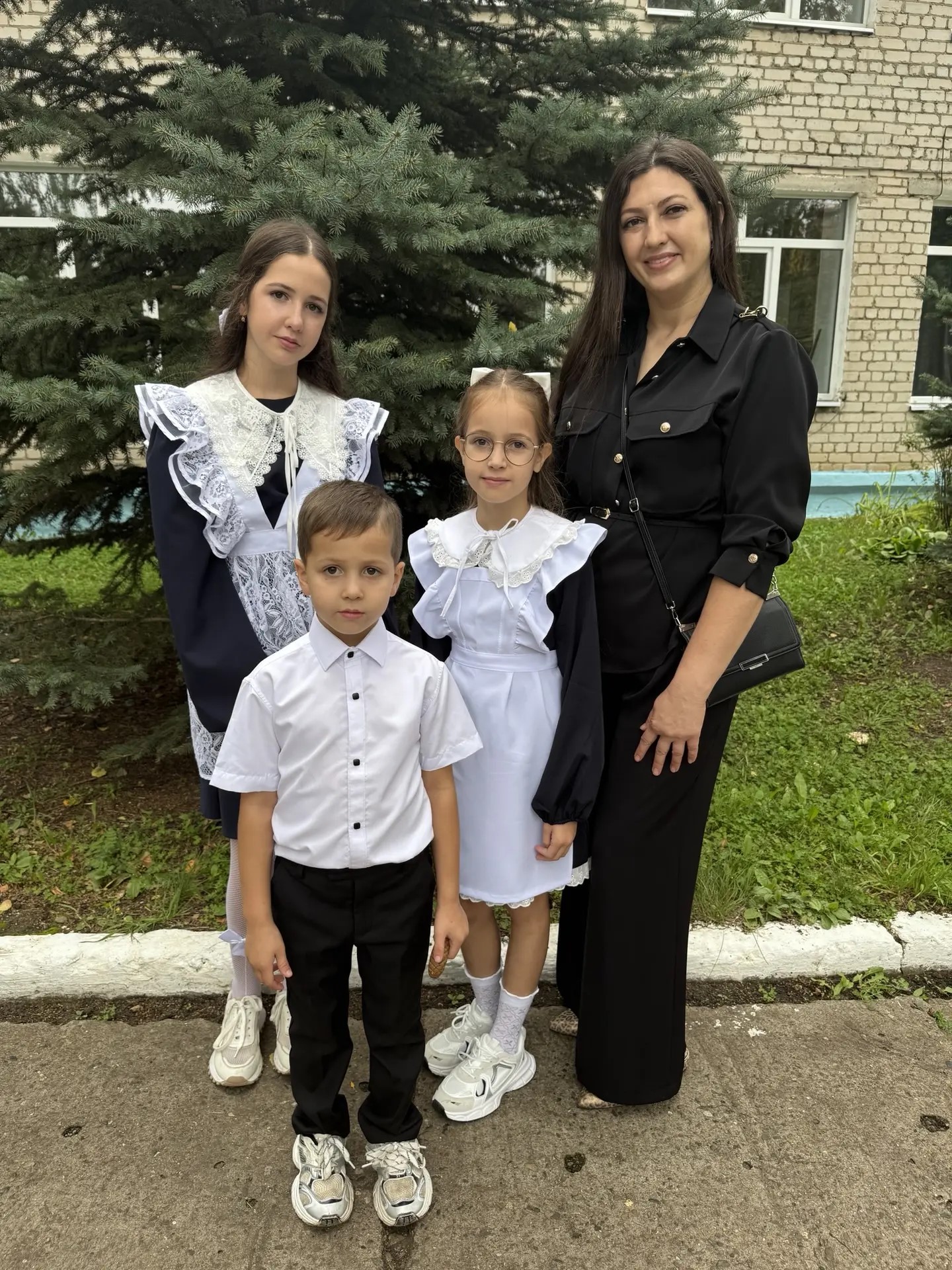 «Мәктәп тормышы бик кызыклы, ул сезнең иң рәхәт чагыгыз».